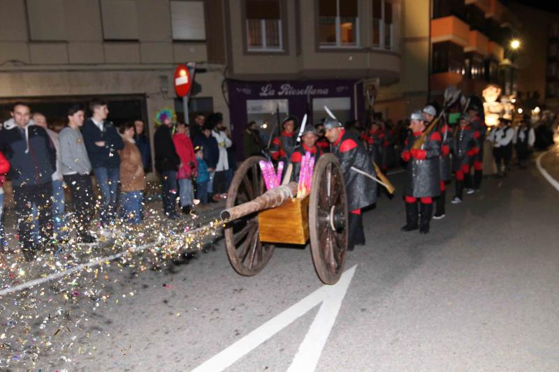 Ribadesella estalla con el Antroxu