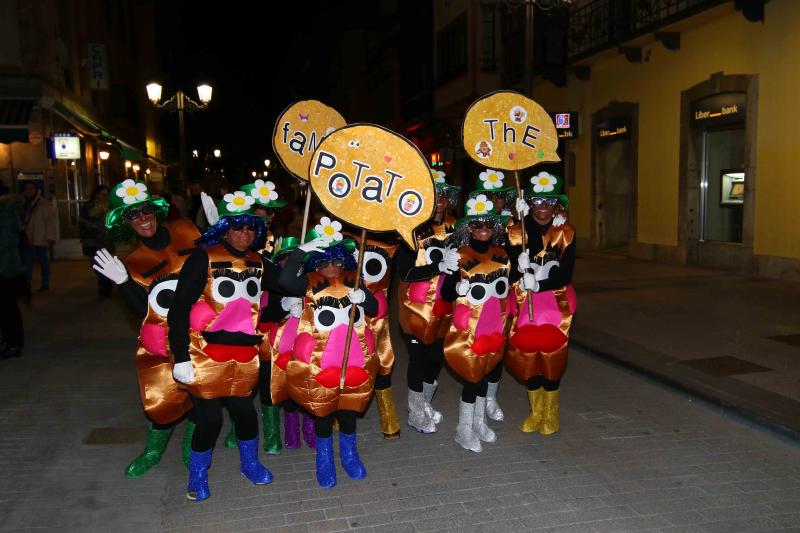 Ribadesella estalla con el Antroxu