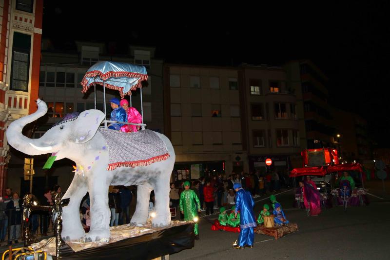 Ribadesella estalla con el Antroxu