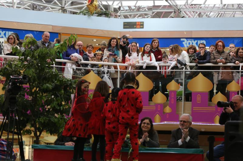 La originalidad del Antroxu desfila en El Corte Inglés y El Atrio