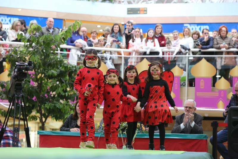 La originalidad del Antroxu desfila en El Corte Inglés y El Atrio