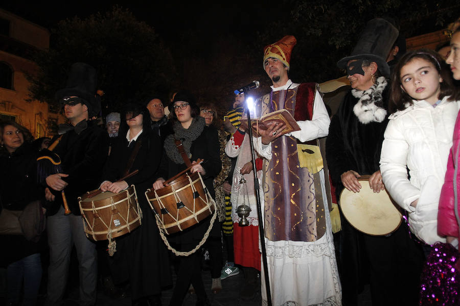 En Antroxu de Oviedo entierra a su sardina