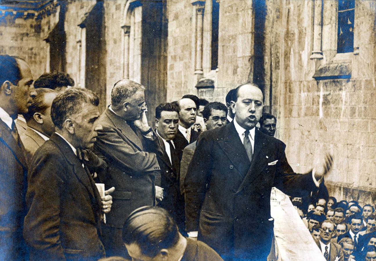 La fototeca del Museo del Pueblo de Asturias no para de crecer