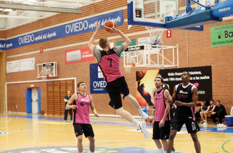 Entrenamiento del Oviedo Baloncesto (16/03/17)