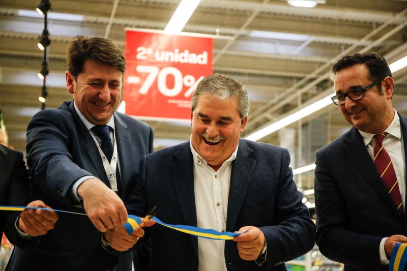 Carrefour inaugura su hipermercado de Mieres