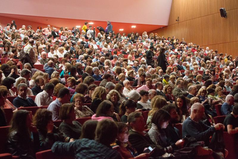 Núria Espert emociona en Avilés