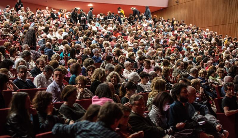 Núria Espert emociona en Avilés