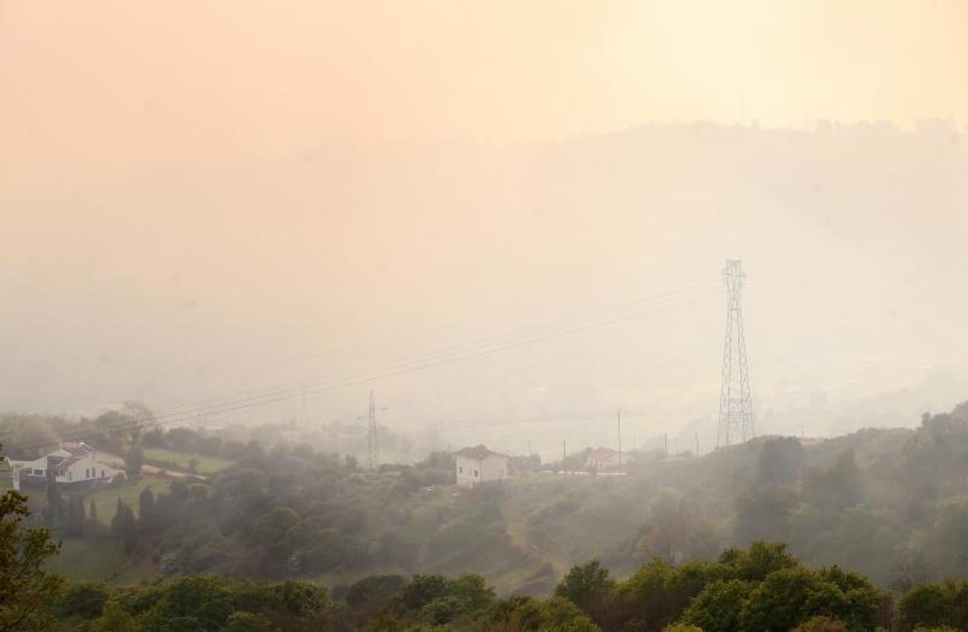 Un incendio quema 15 hectáreas en el Naranco, en Oviedo