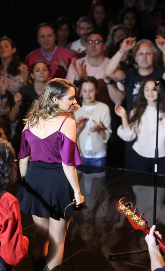 Paula Rojo graba un videoclip en Oviedo y Llanera
