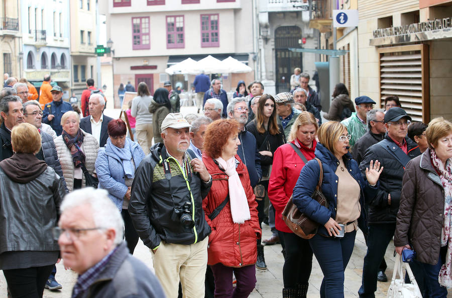 Viernes Santo de lleno turístico en Asturias pese a las nubes