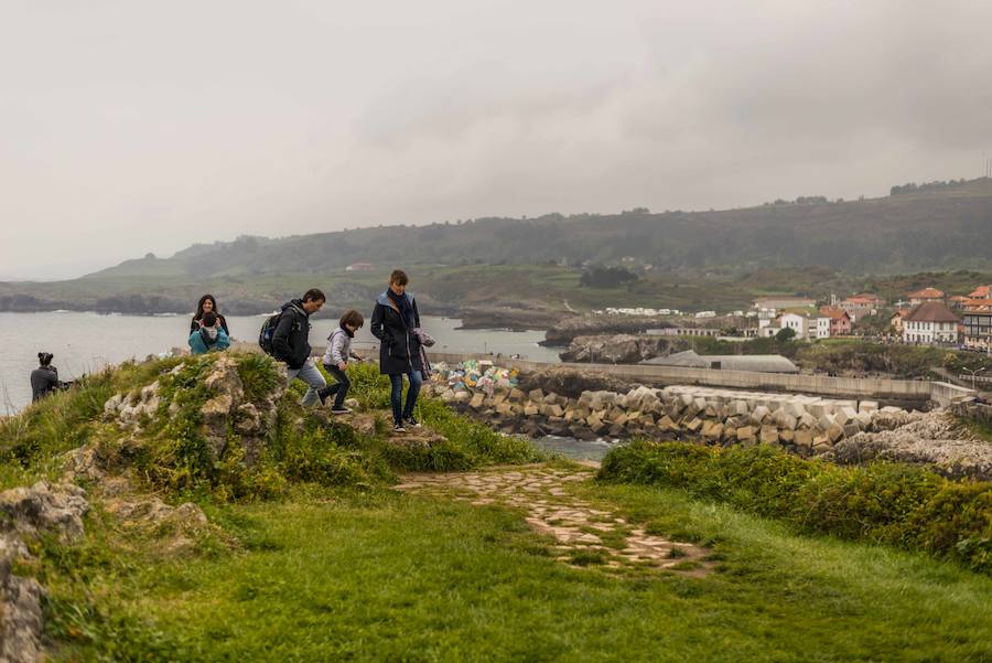 Viernes Santo de lleno turístico en Asturias pese a las nubes