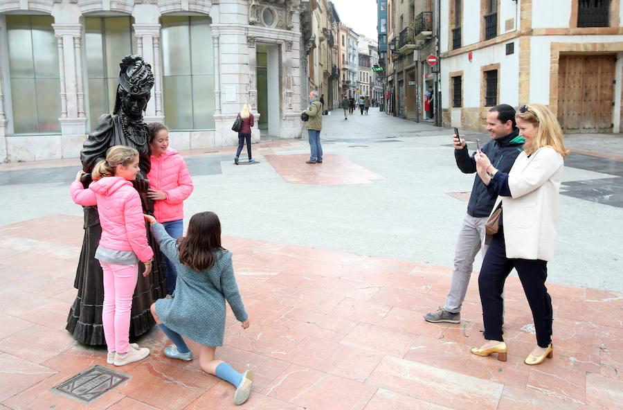 Viernes Santo de lleno turístico en Asturias pese a las nubes