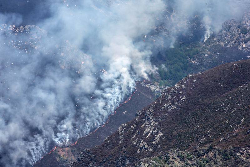 El occidente asturiano, en llamas