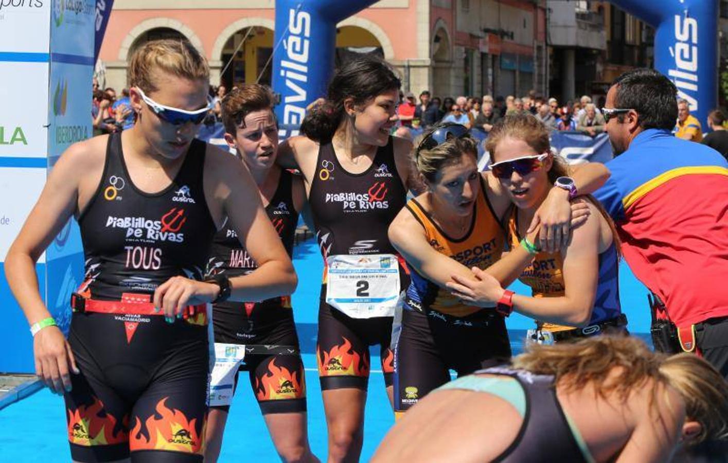 Espectáculo deportivo en el duatlon de Avilés