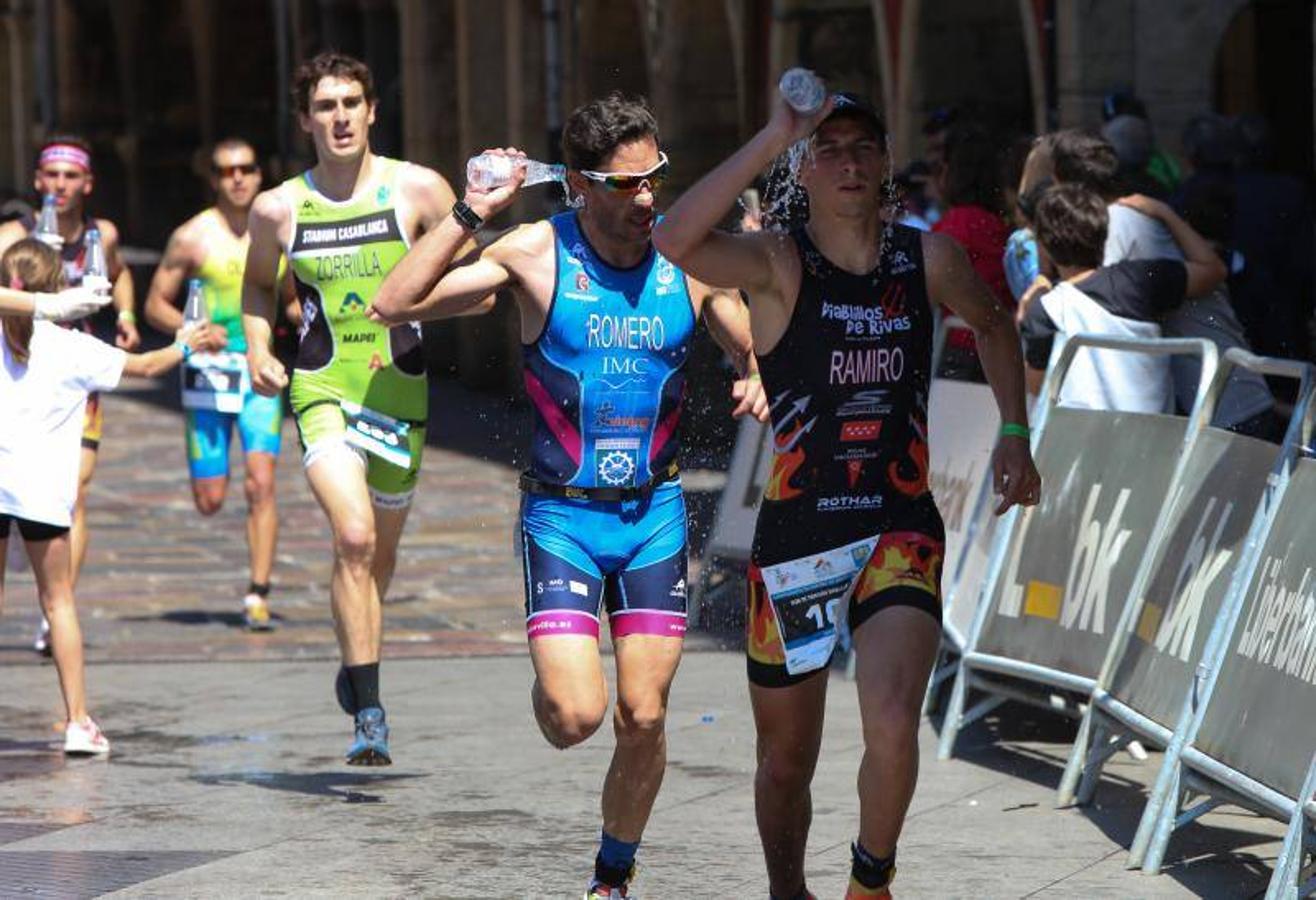 Espectáculo deportivo en el duatlon de Avilés