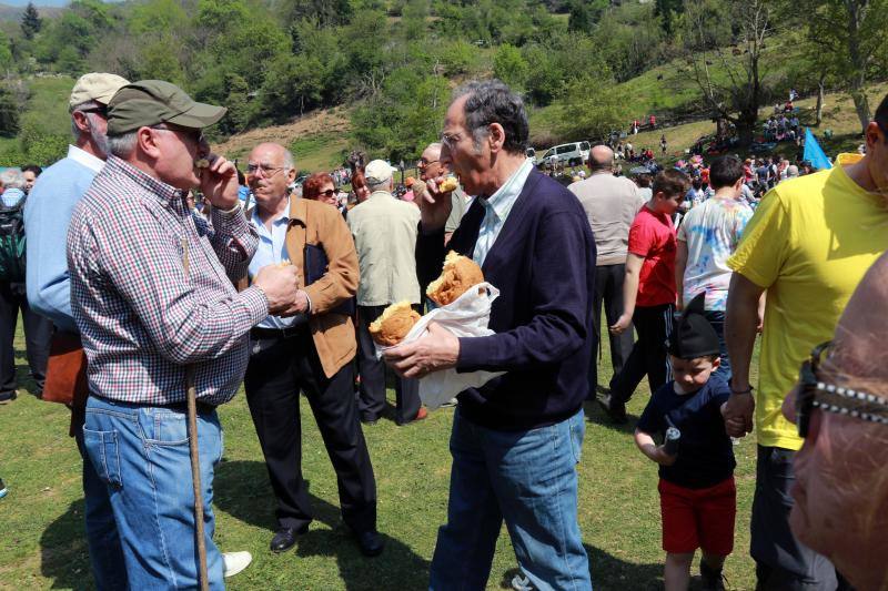 La fidelidad de los romeros en Piedracea