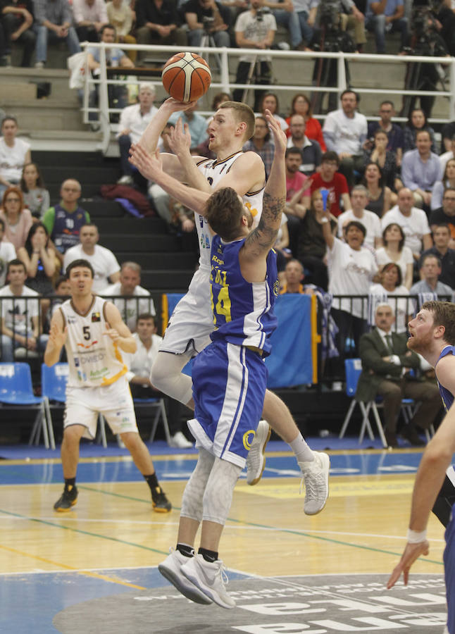 Victoria del Unión Financiera ante el Ourense (78-60)