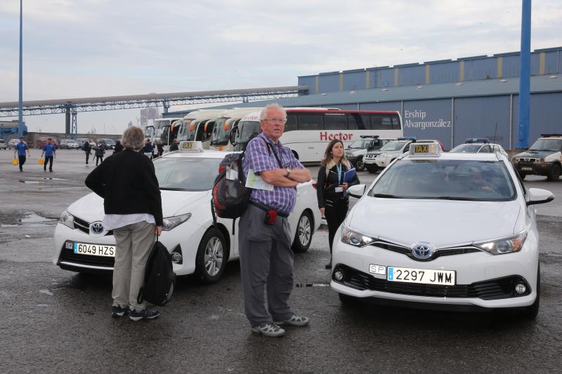 El Balmoral atraca en Gijón