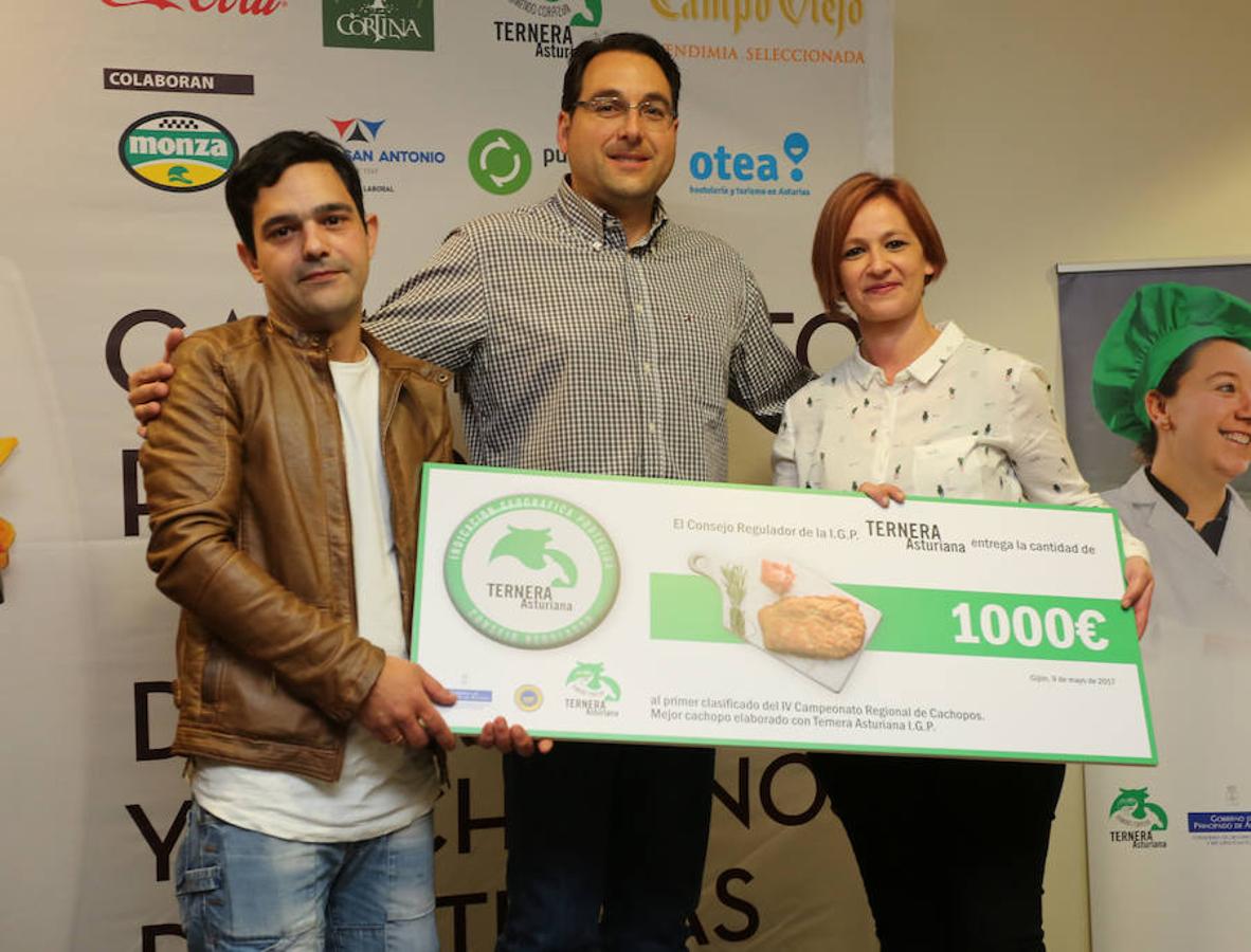 IV Campeonato Regional de Cachopos y Cachopinos de Asturias. El restaurante La Mar y Morena recoge el premio Ternera Asturiana IGP