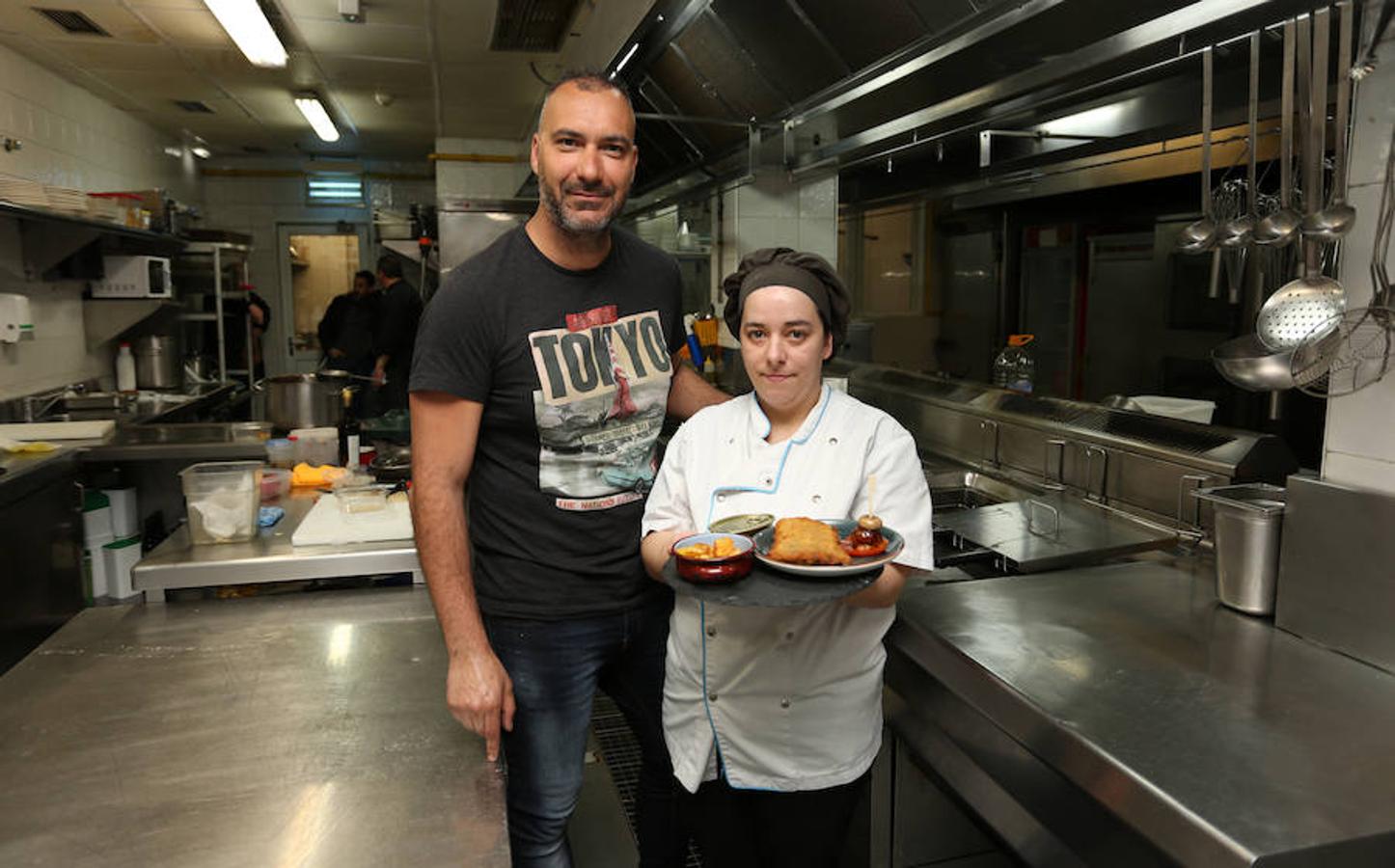 IV Campeonato Regional de Cachopos y Cachopinos de Asturias. El restaurante La Mar y Morena, en la categoría de cachopos, y Vinoteo, en cachopinos, se proclaman vencedores en el concurso regional de ELCOMERCIO