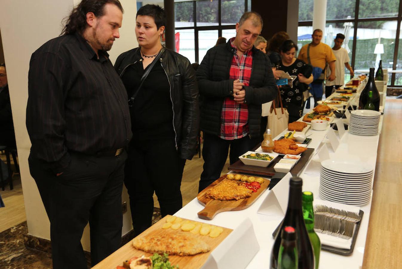 IV Campeonato Regional de Cachopos y Cachopinos de Asturias. El restaurante La Mar y Morena, en la categoría de cachopos, y Vinoteo, en cachopinos, se proclaman vencedores en el concurso regional de ELCOMERCIO