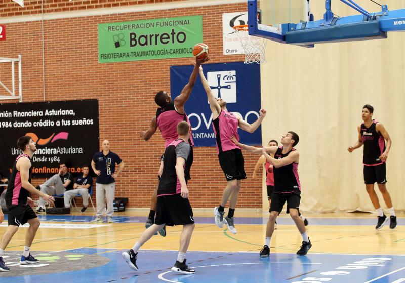 Entrenamiento del Oviedo Baloncesto (11/05/17)