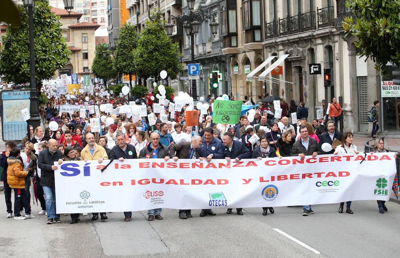 Manifestación de la enseñanza concertada de Asturias