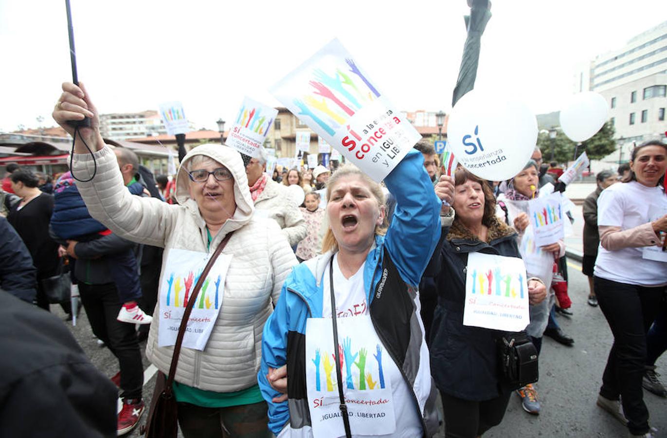 Manifestación de la enseñanza concertada de Asturias