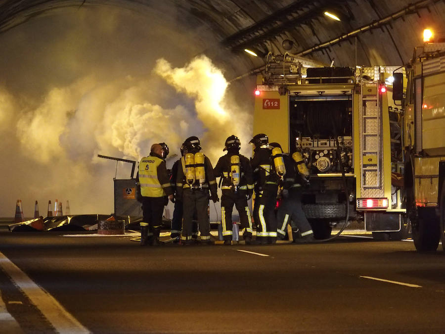 Simulacro de incendio en los túneles de Fabar