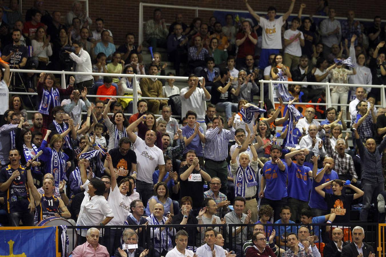 La afición del Unión Financiera, incombustible, afronta un partido crucial