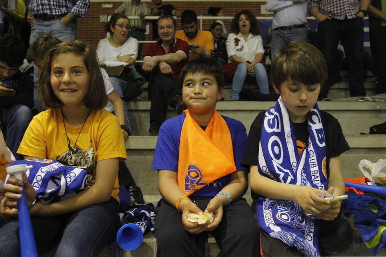 La afición del Unión Financiera, incombustible, afronta un partido crucial