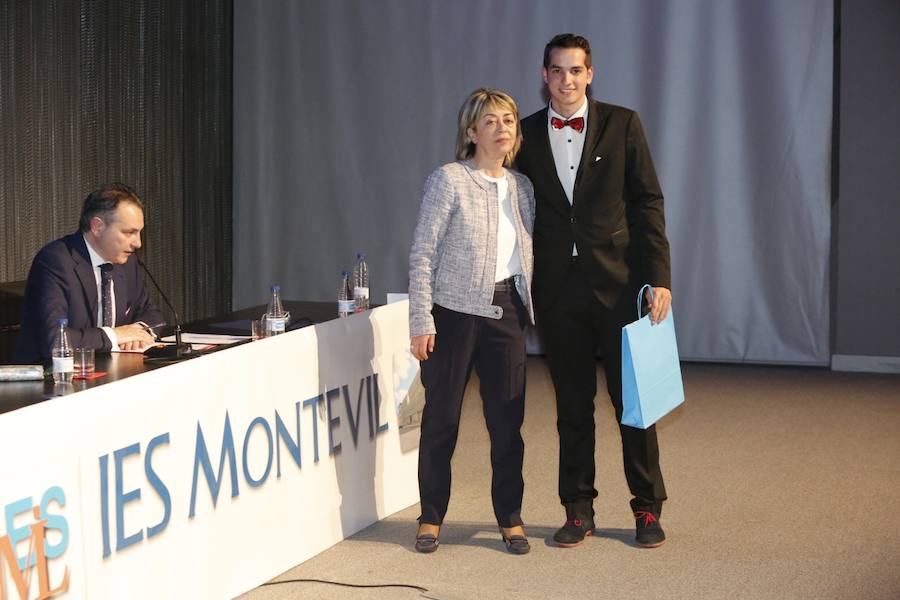 Despedida de los bachilleres del Montevil