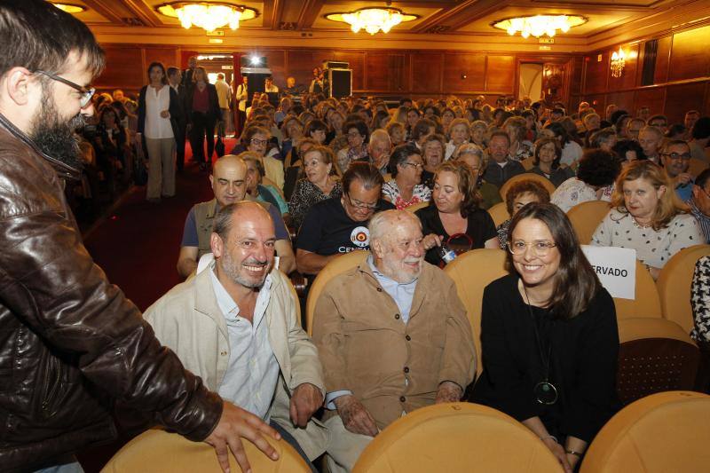 Jaime de Armiñán recibe la ovación del Jovellanos en el estreno de &#039;14, Fabian Road&#039;