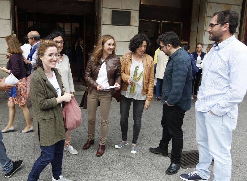 Jaime de Armiñán recibe la ovación del Jovellanos en el estreno de &#039;14, Fabian Road&#039;