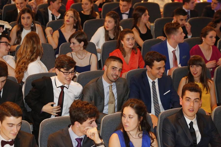 Graduación de los estudiantes del IES Jovellanos