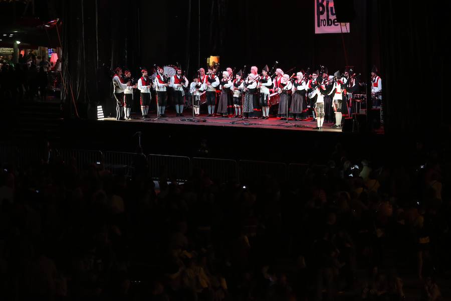 Hoguera de San Juan en Gijón