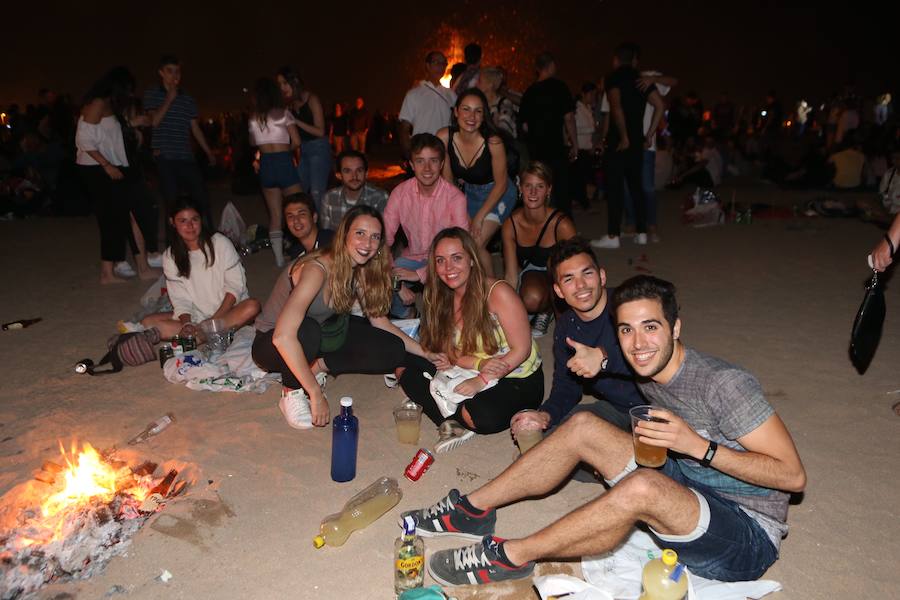 Hoguera de San Juan en Gijón