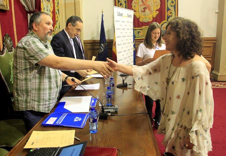 Premios nacionales de la &#039;Incubadora de Sondeos&#039;