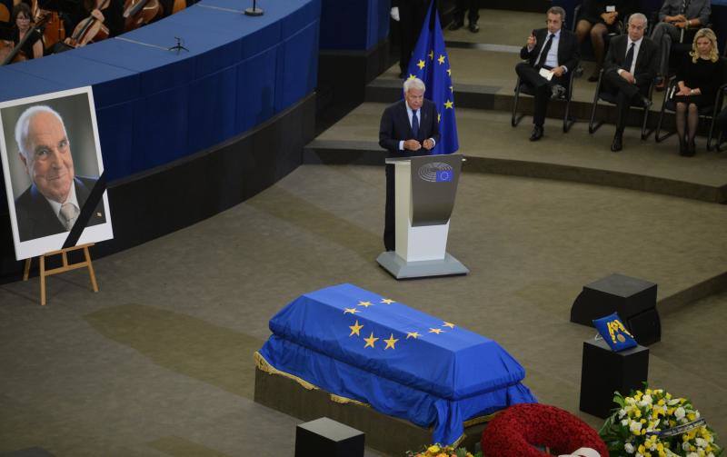 Último adiós a Helmet Khol. Figuras clave de la política rinden homenaje al arquitecto de la reunificación