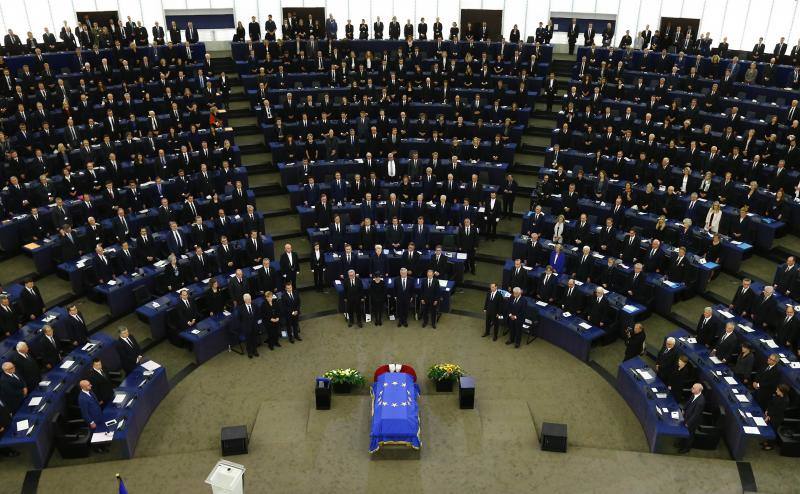 Último adiós a Helmet Khol. Figuras clave de la política rinden homenaje al arquitecto de la reunificación