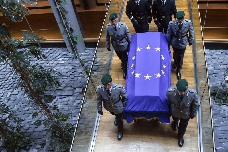 Último adiós a Helmet Khol. Figuras clave de la política rinden homenaje al arquitecto de la reunificación