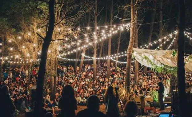 Un concierto en el Ewan Festival, celebrado en el pinar de Salinas.