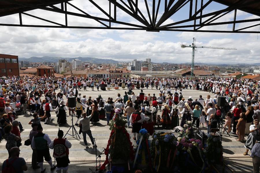 Jira campestre en el Cerro para celebrar el Día d&#039;Asturies