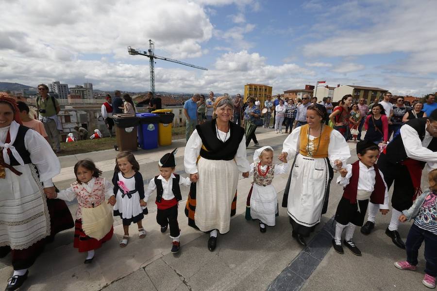 Jira campestre en el Cerro para celebrar el Día d&#039;Asturies
