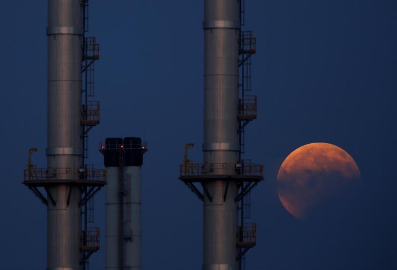 Vista del eclipse lunar en Malta.