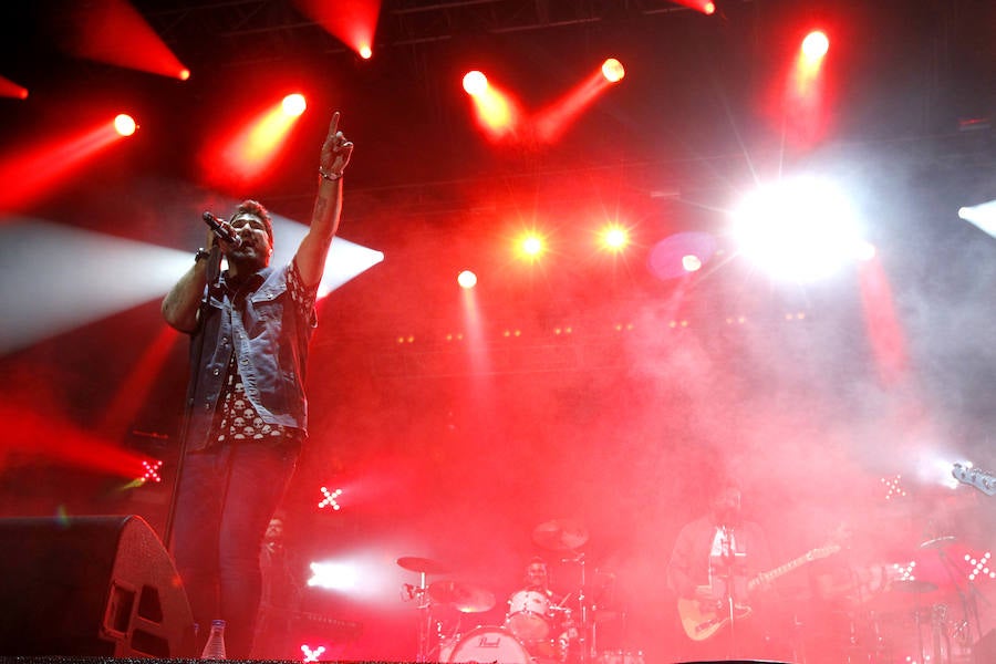 Lleno total en Poniente al ritmo de Antonio Orozco