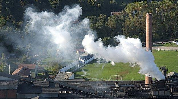 El Principado y las empresas adoptarán medidas para reducir la contaminación en Trubia. 