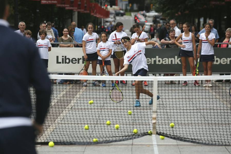 Tommy Robredo anima el torneo de tenis Dionisio Nespral en Gijón