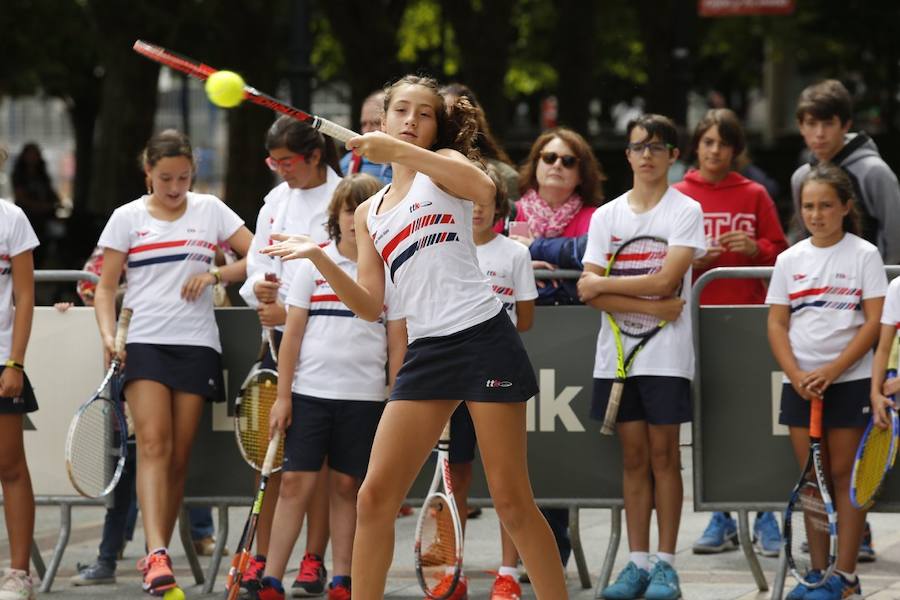 Tommy Robredo anima el torneo de tenis Dionisio Nespral en Gijón