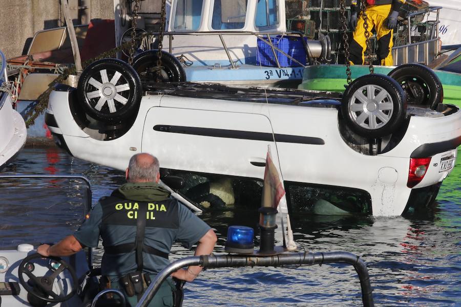 Fallece un pescador al caer su coche al agua en El Musel